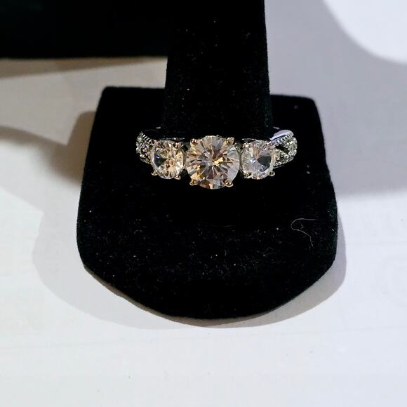 3 White CZ Stone 2 Piece Ring and Necklace Set NWOT - Picture 4 of 7